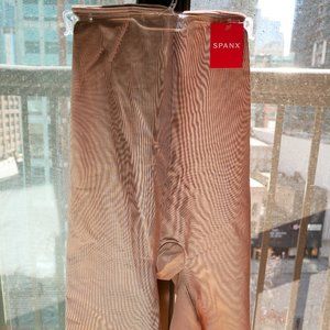 Spanx Shapewear Mid-thigh Short